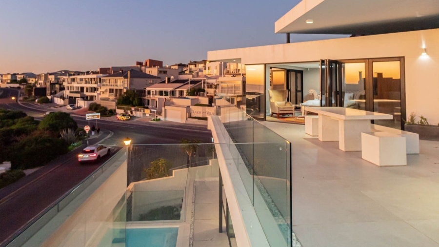 5 Bedroom Property for Sale in Bloubergstrand Western Cape